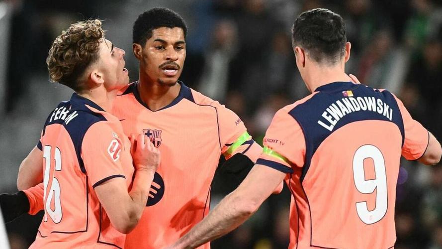 西甲-亚马尔费兰拉什福德破门 巴萨3-1力克埃尔切