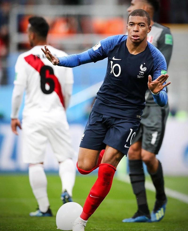 姆巴佩本赛季欧冠打进13球，再刷新小组赛/联赛阶段进球纪录